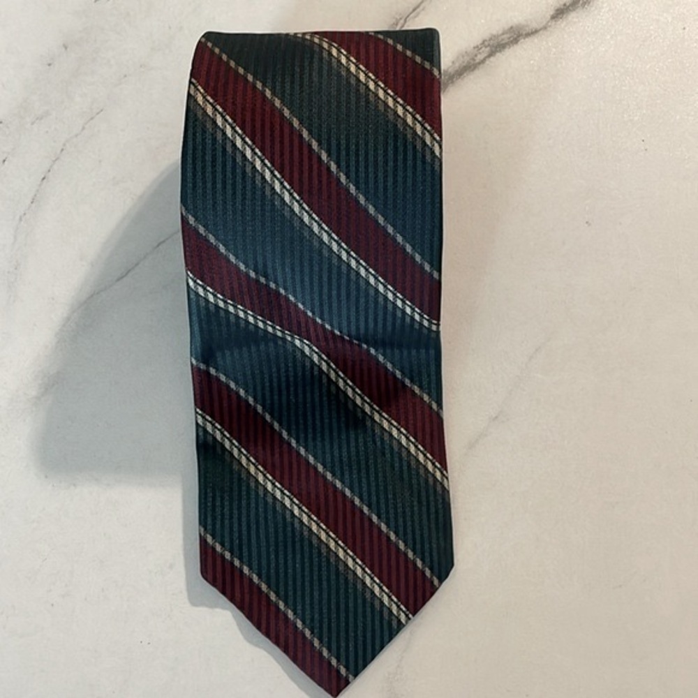 Christian Dior Men’s Vintage 100% Silk Tie Classic Diagonal Striped Contemporary